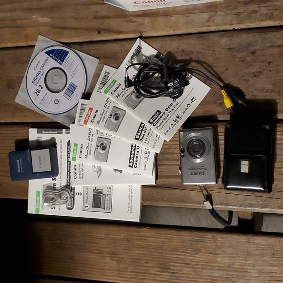 Cannon Powershot SD600 Digital Elph - Picture 4 of 5